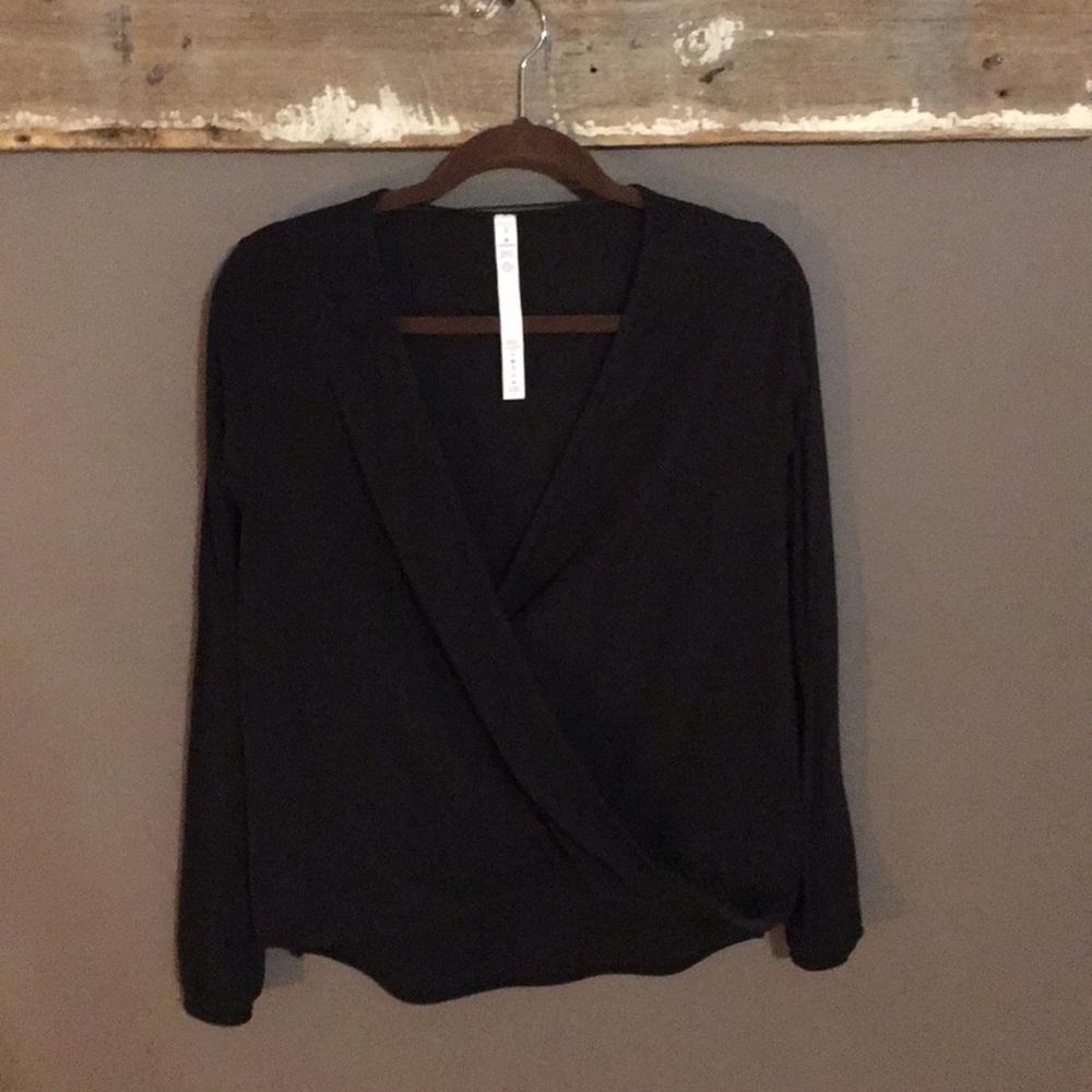 Lululemon long sleeved wrap top (never worn)